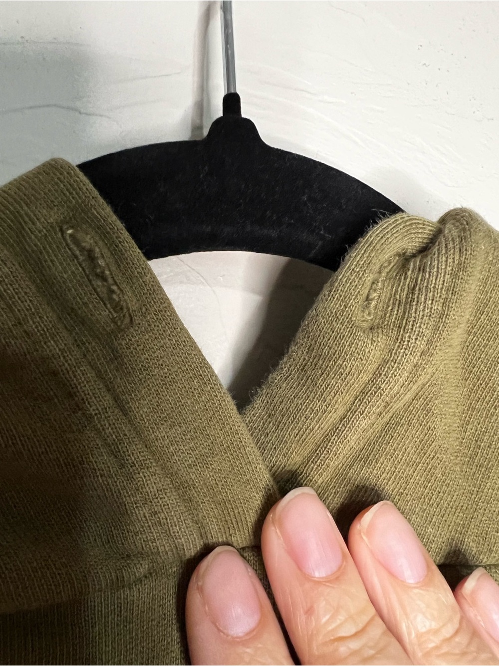 Pact Organic Cotton Cropped Pullover Kangaroo Pocket Olive Green Sweater - Picture 8 of 10